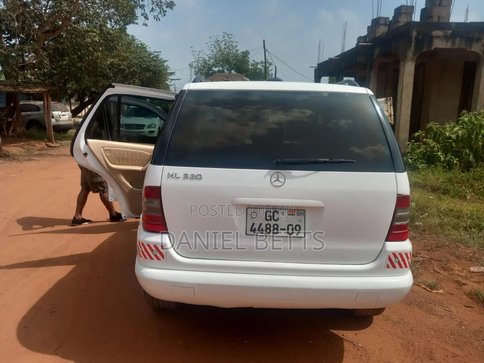 Mercedes-Benz M Class ML 320 2001 White