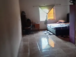 4bdrm Apartment in Prepraw, Nsawam Adoagyiri Municipal for sale
