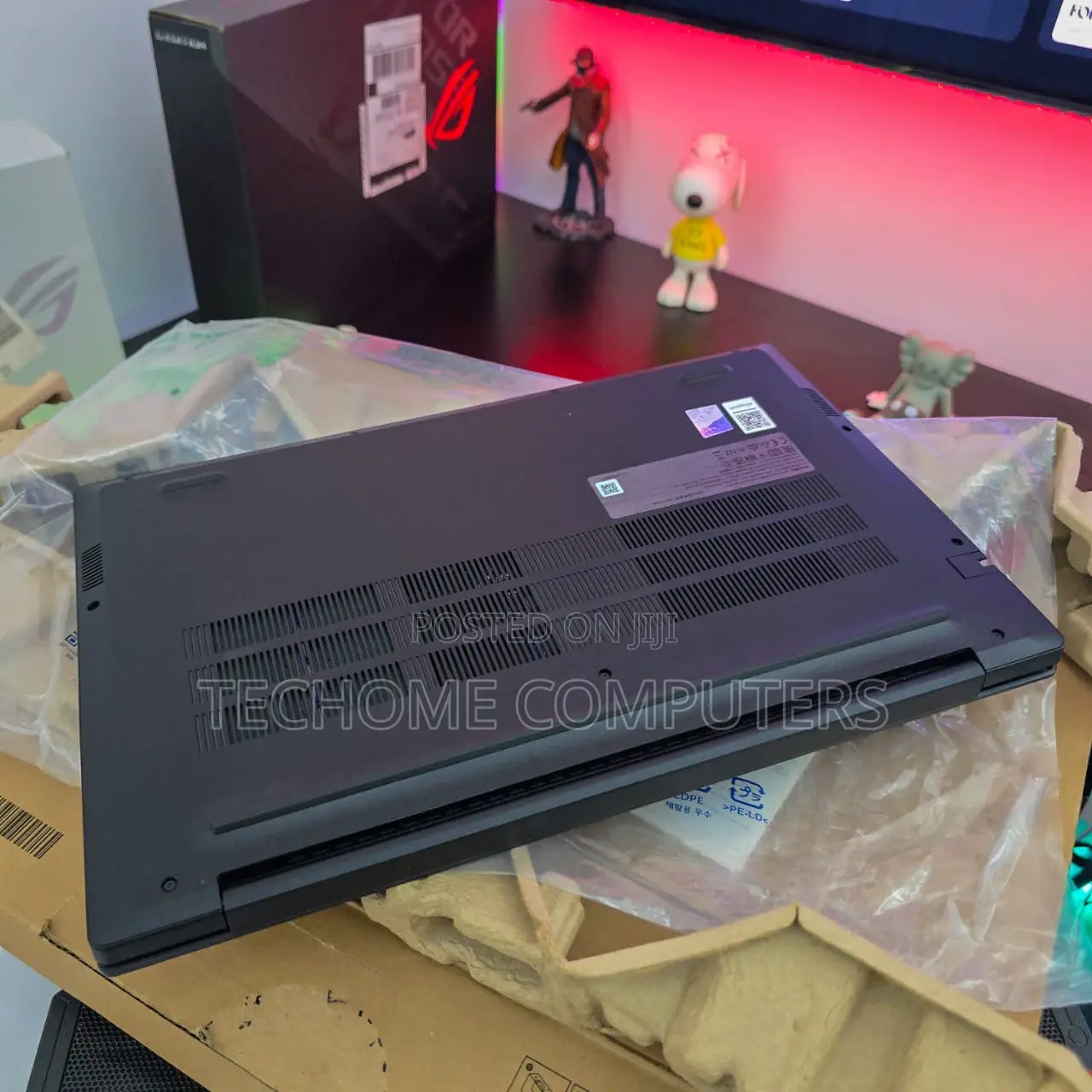 New Laptop Lenovo V15 16GB Intel Core i7 SSD 512GB
