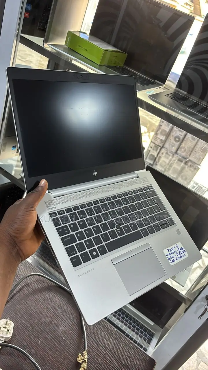 Laptop HP 8GB AMD Ryzen 5 SSD 256GB