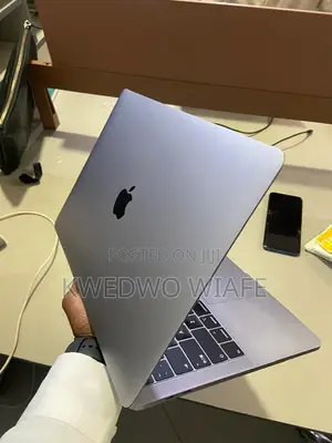 Laptop Apple MacBook Pro 2019 8GB Intel Core i5 SSD 256GB