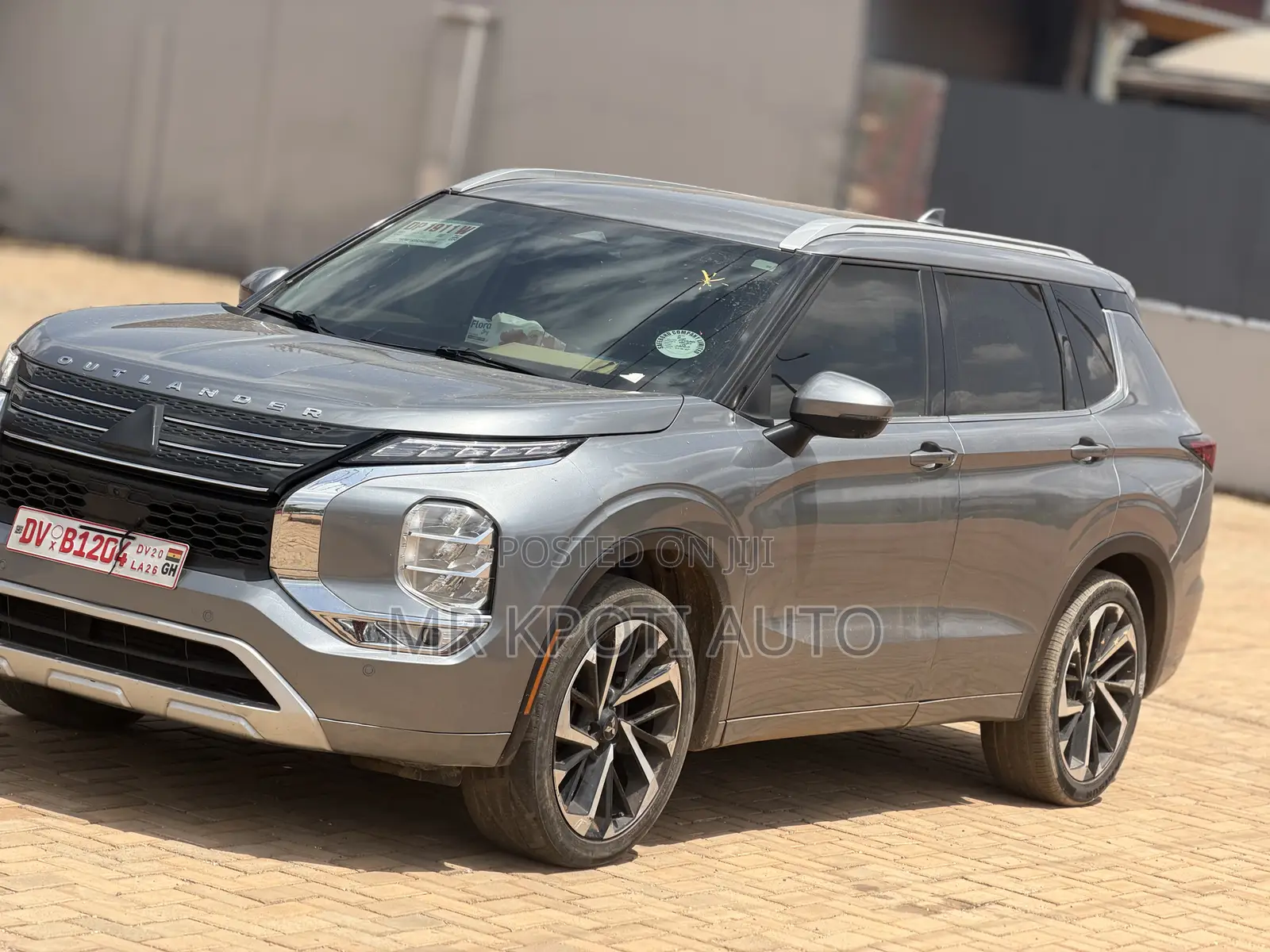 Mitsubishi Outlander 2022 Gray