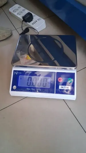 Lab Scale or Electronic Balance