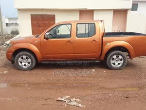 Nissan Navara 2009 Gold