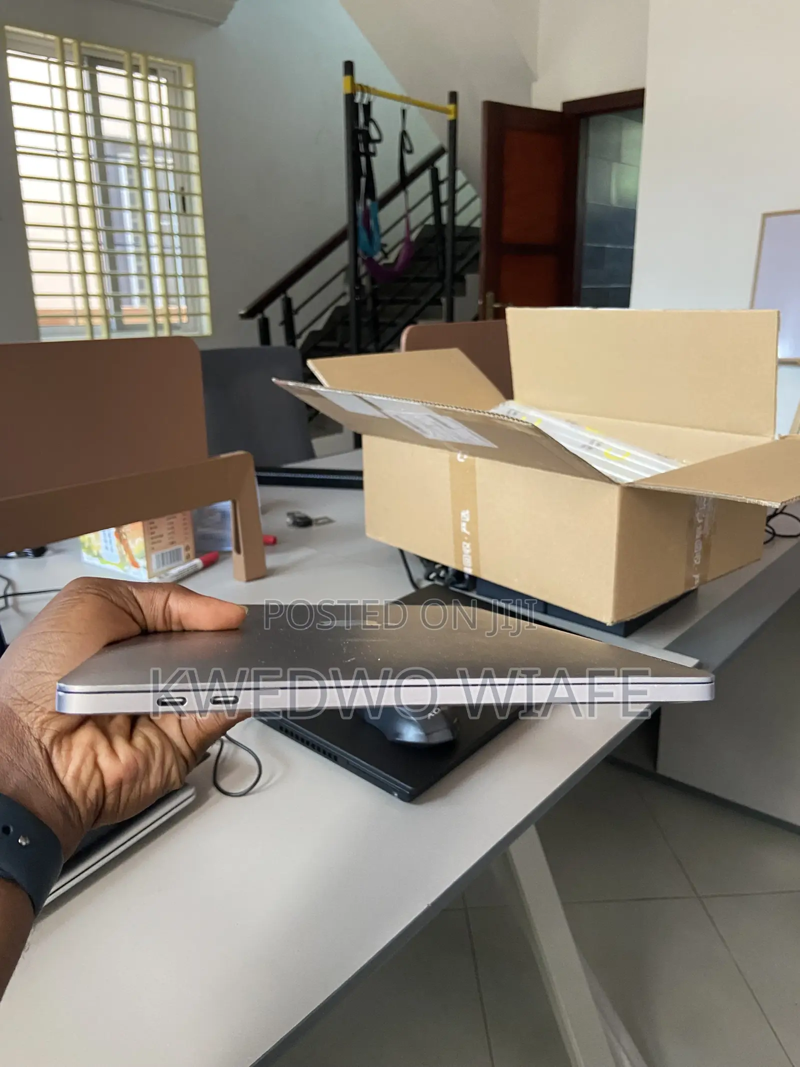 Laptop Apple MacBook Pro 2019 8GB Intel Core i5 SSD 256GB