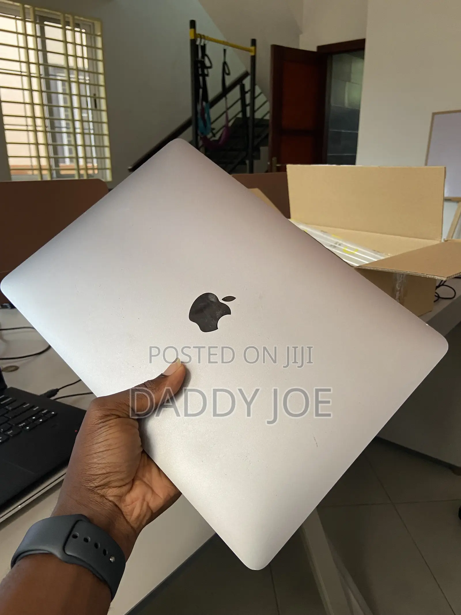 Laptop Apple MacBook Pro 2019 8GB Intel Core i5 SSD 256GB