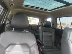 Volkswagen Atlas SEL Premium 4Motion 2018 Silver