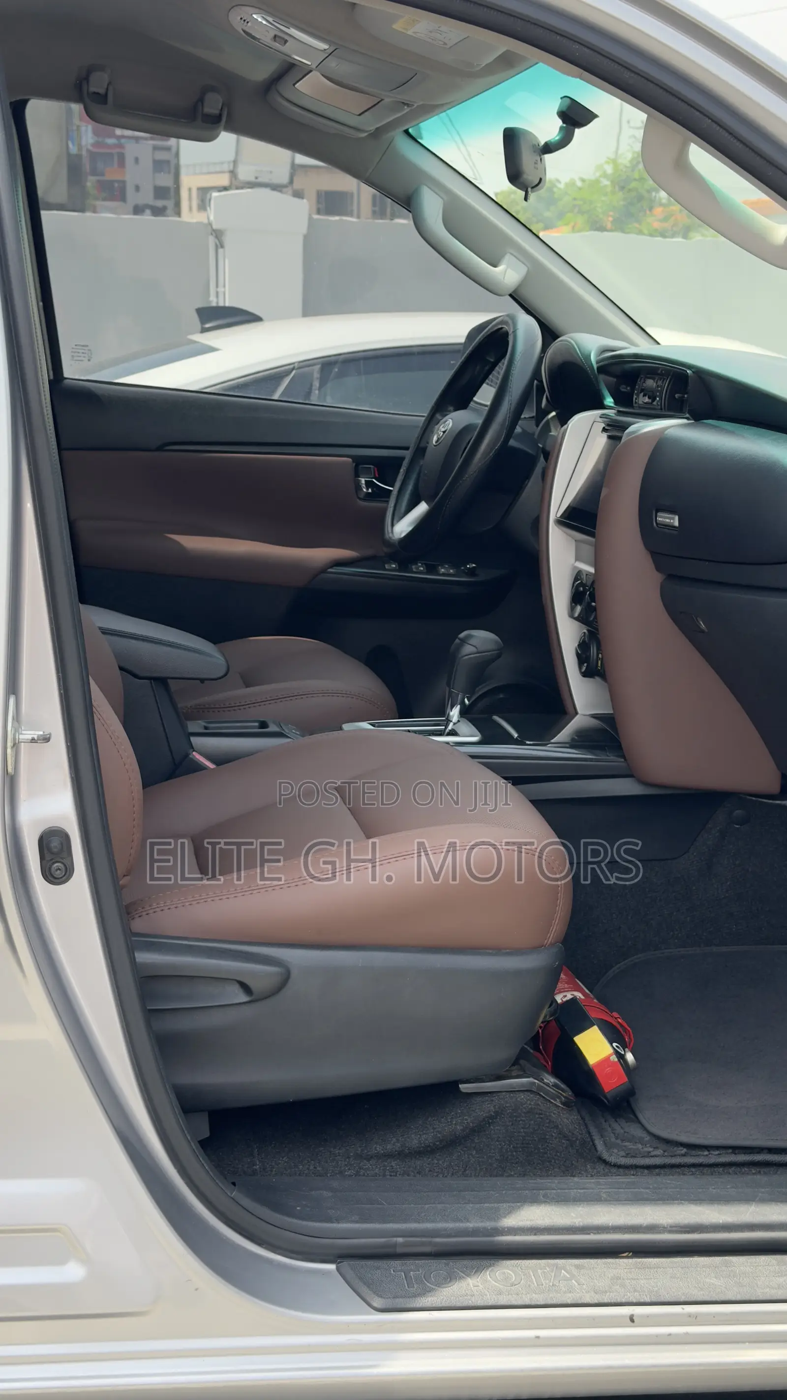 Toyota Fortuner 2.7 AWD 2017 Silver