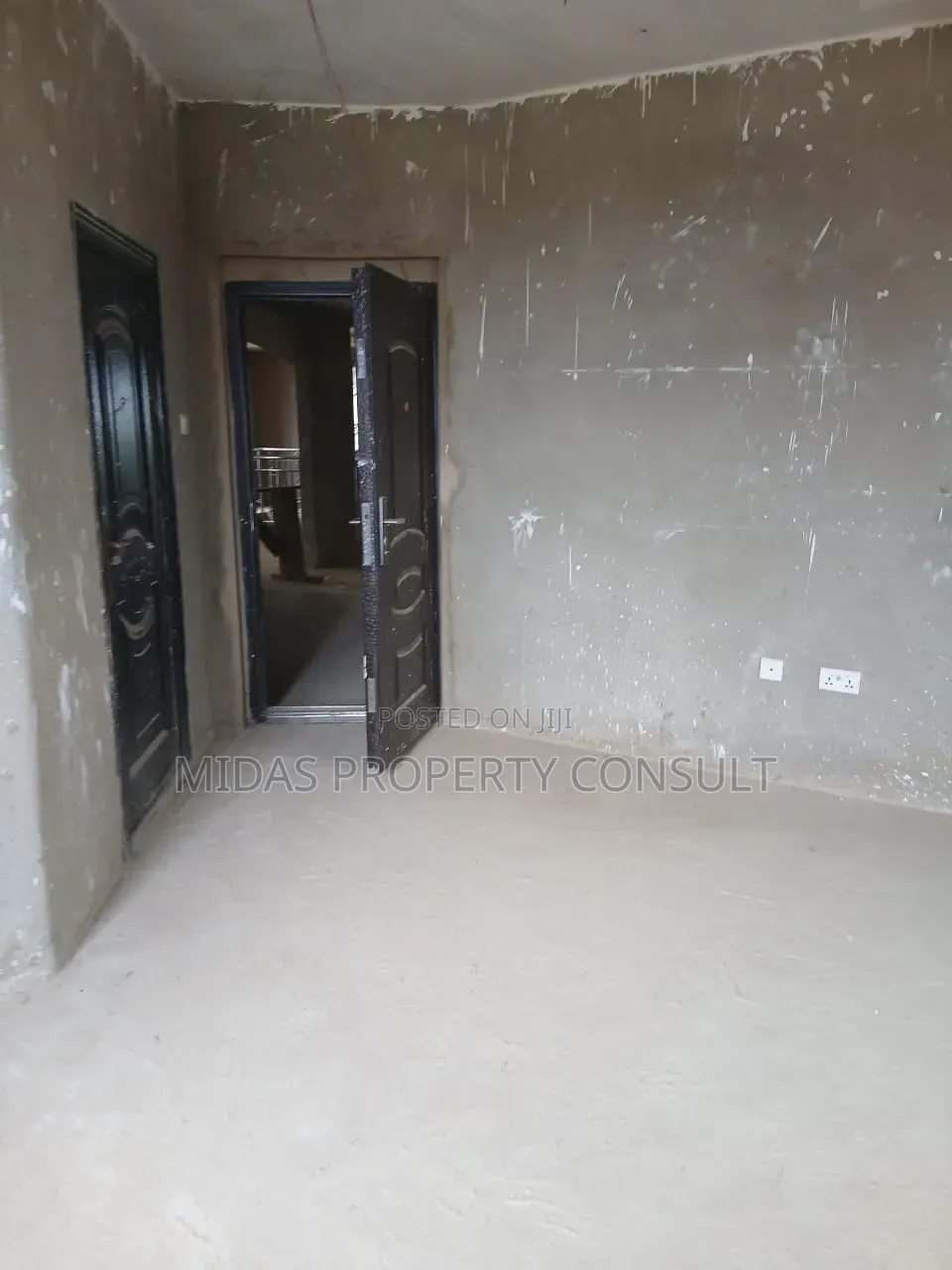 6bdrm House in Mataheko, Afienya for sale