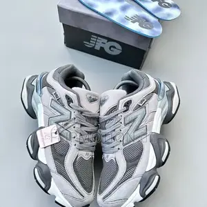 New Balance Urban Aura 9060