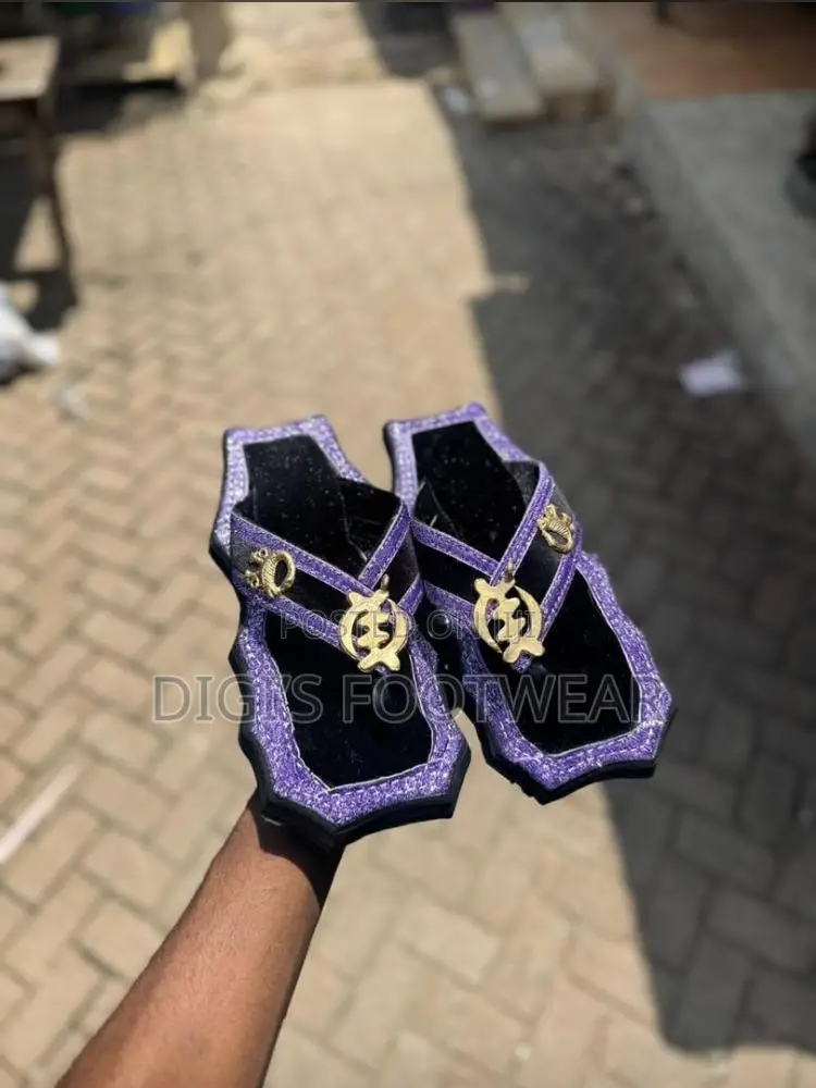 Black and Purple Suede Odehyeba Chawchaw / Ahenema