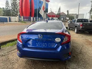 Honda Civic 2018 Blue