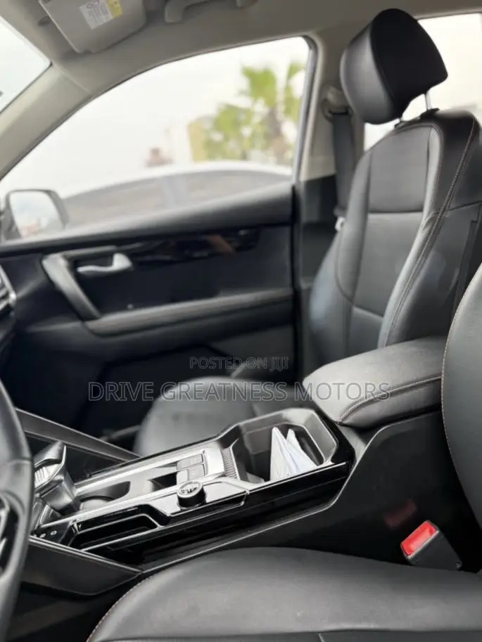 Kia Sportage SX 2023 White