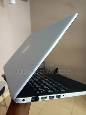 Laptop HP 15 8GB AMD Ryzen 3 HDD+SSD 320GB