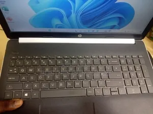 Laptop HP 15 8GB AMD Ryzen 3 HDD+SSD 320GB