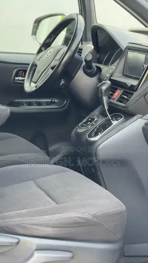 Toyota Voxy 2015 Black