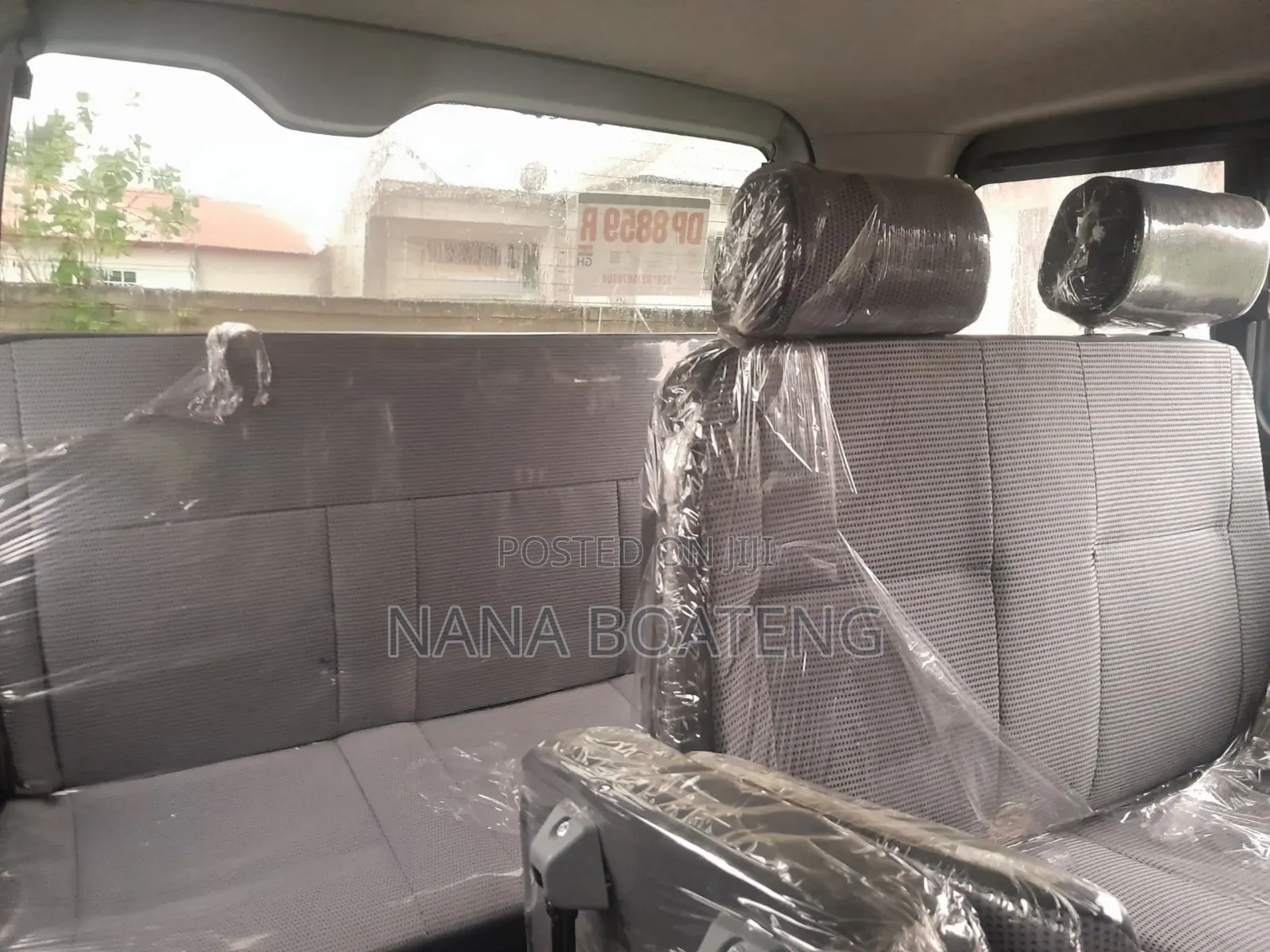 Toyota HiAce 2015 Silver