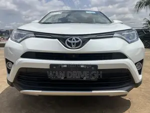 Toyota RAV4 Limited AWD (2.5L 4cyl 6A) 2016 White
