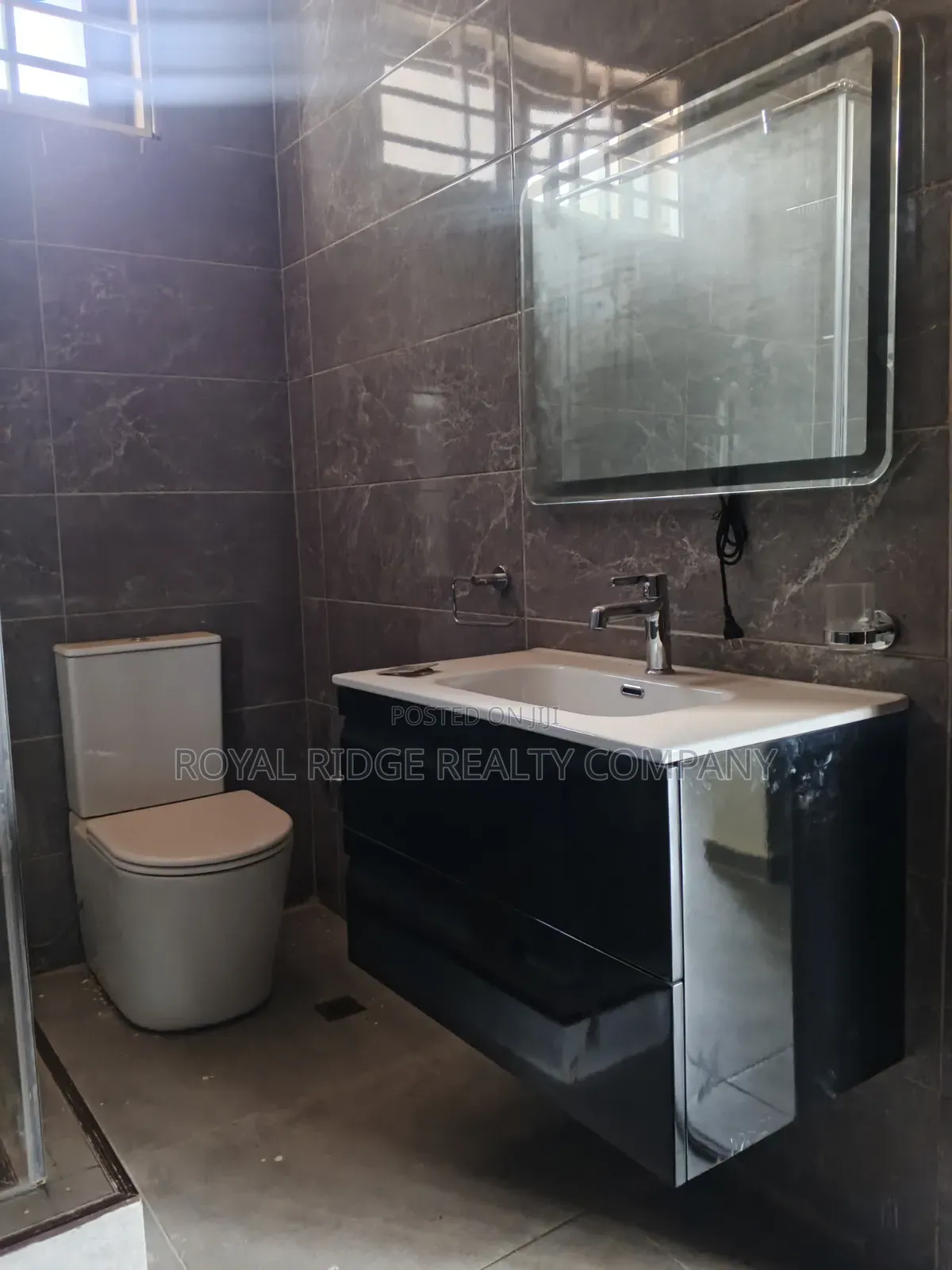 3bdrm House in Burma Hills Close To, Accra Metropolitan for rent