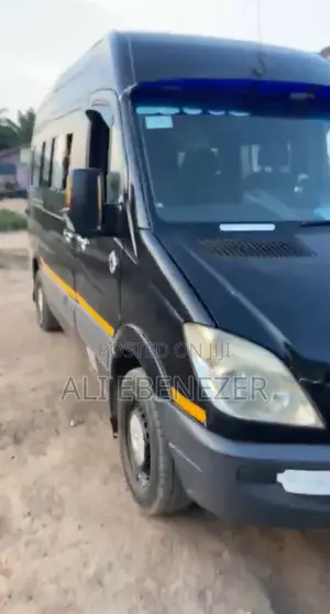 Mercedes-Benz Sprinter 2000 Black