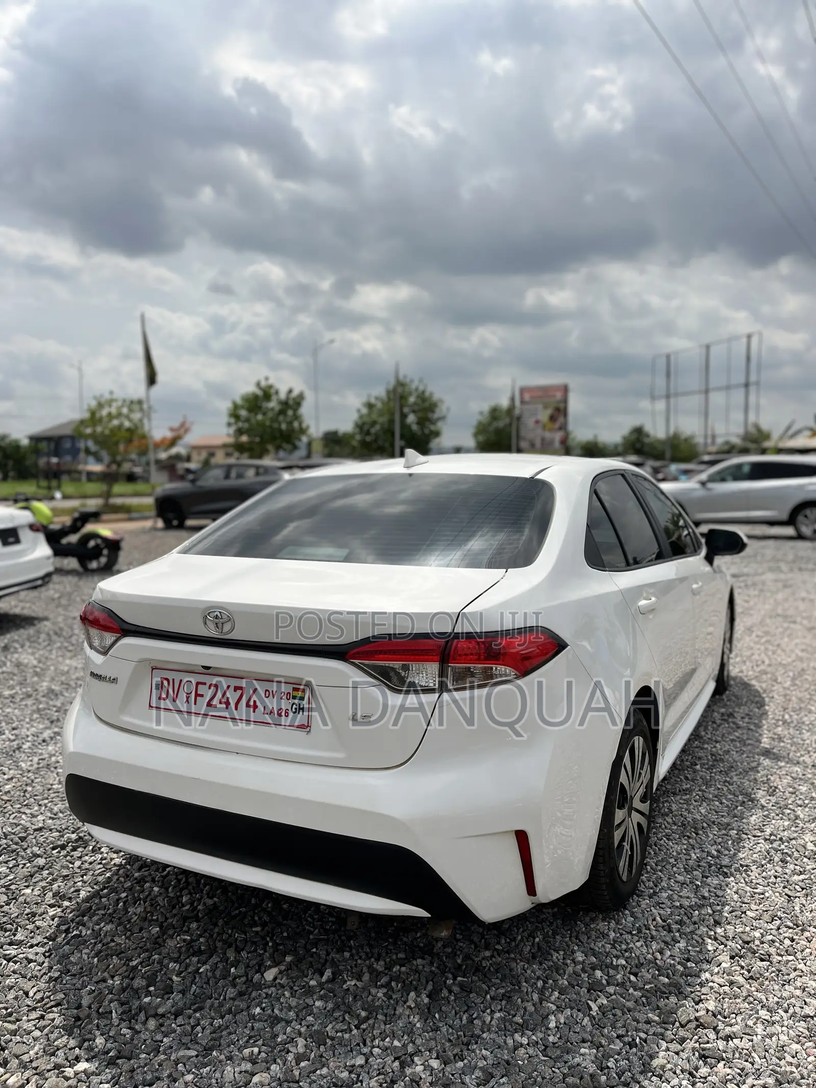 Toyota Corolla LE 2021 White