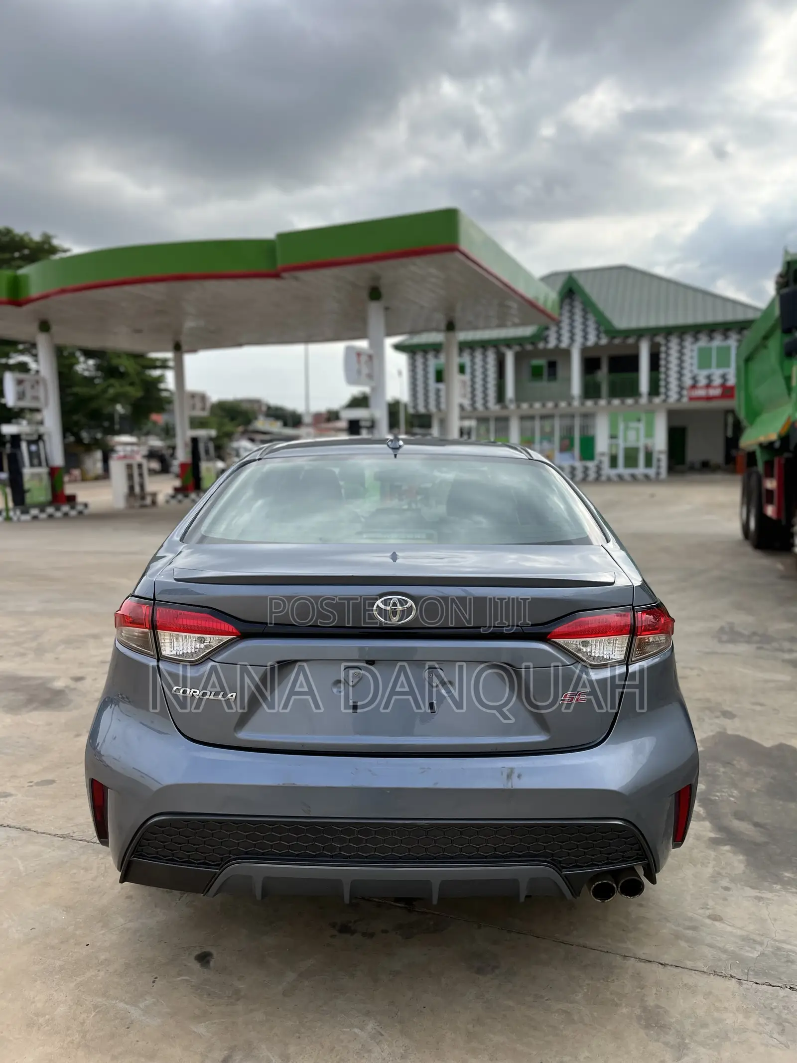 Toyota Corolla LE 2021 Gray