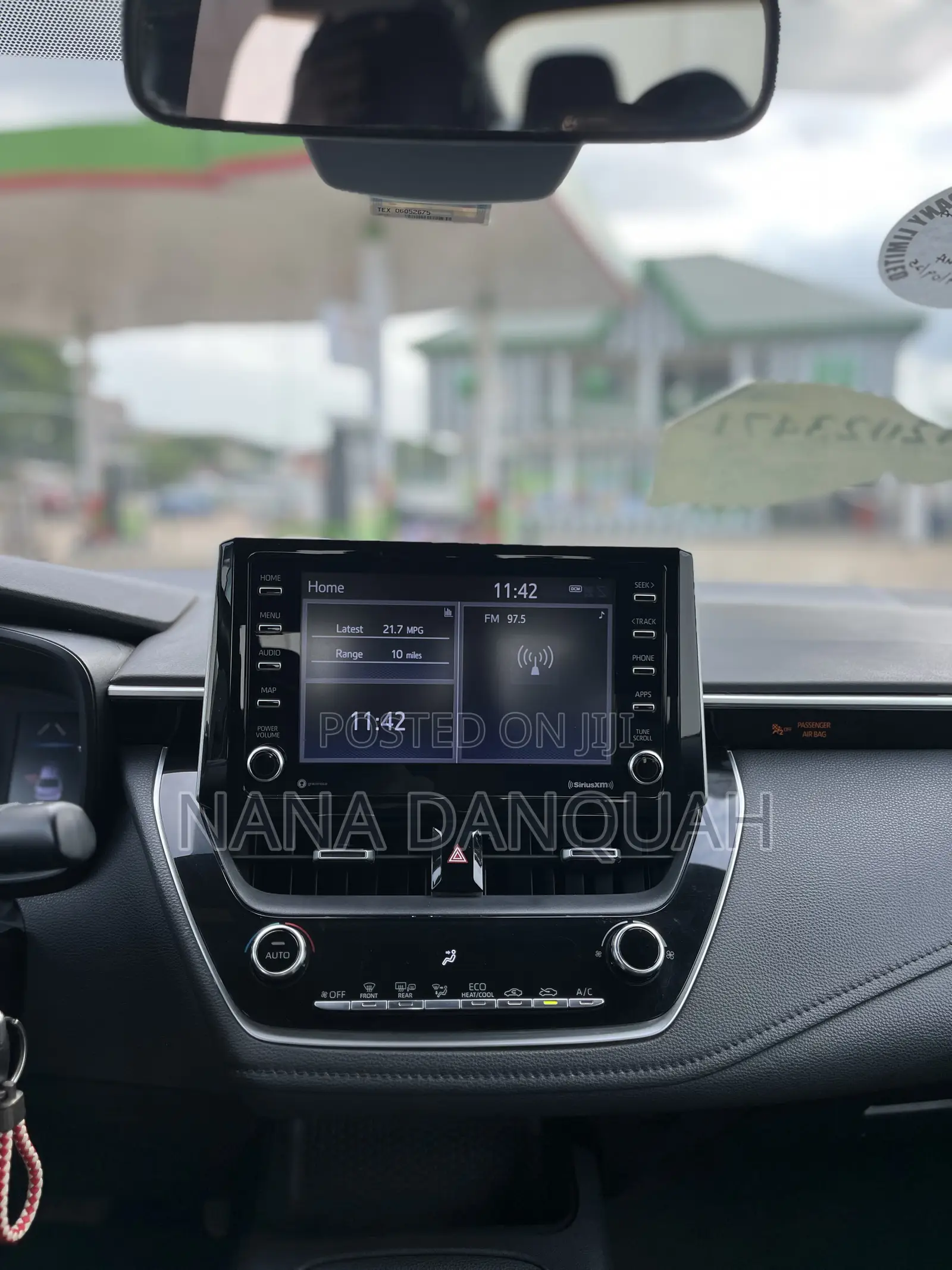 Toyota Corolla LE 2021 Gray