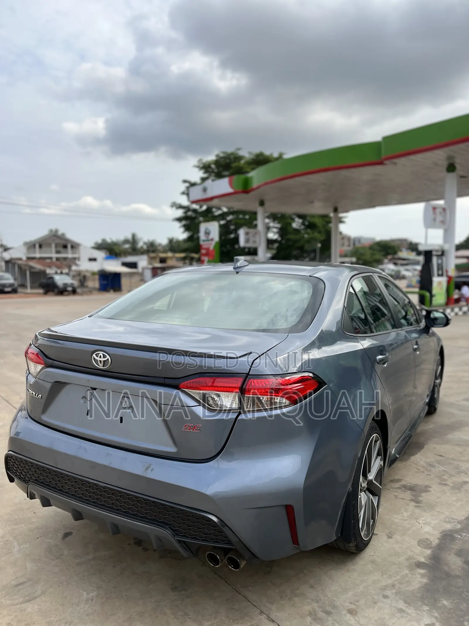 Toyota Corolla LE 2021 Gray