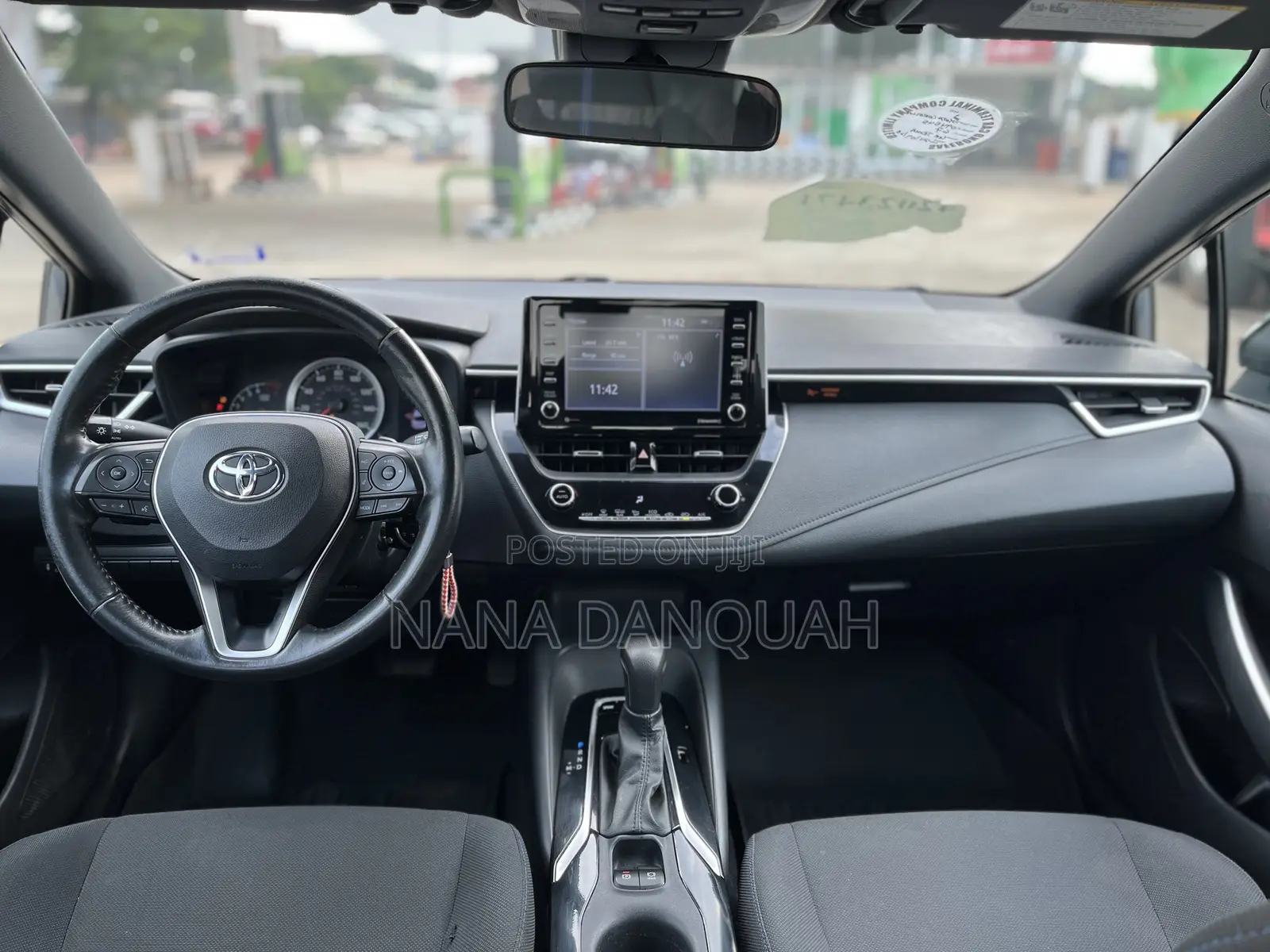 Toyota Corolla LE 2021 Gray