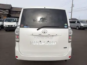 Toyota Voxy 2012 White