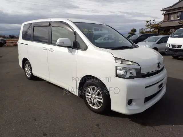 Toyota Voxy 2012 White