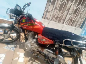 Royal RY125 2022 Red
