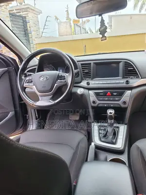 Hyundai Elantra SE 2018 Silver