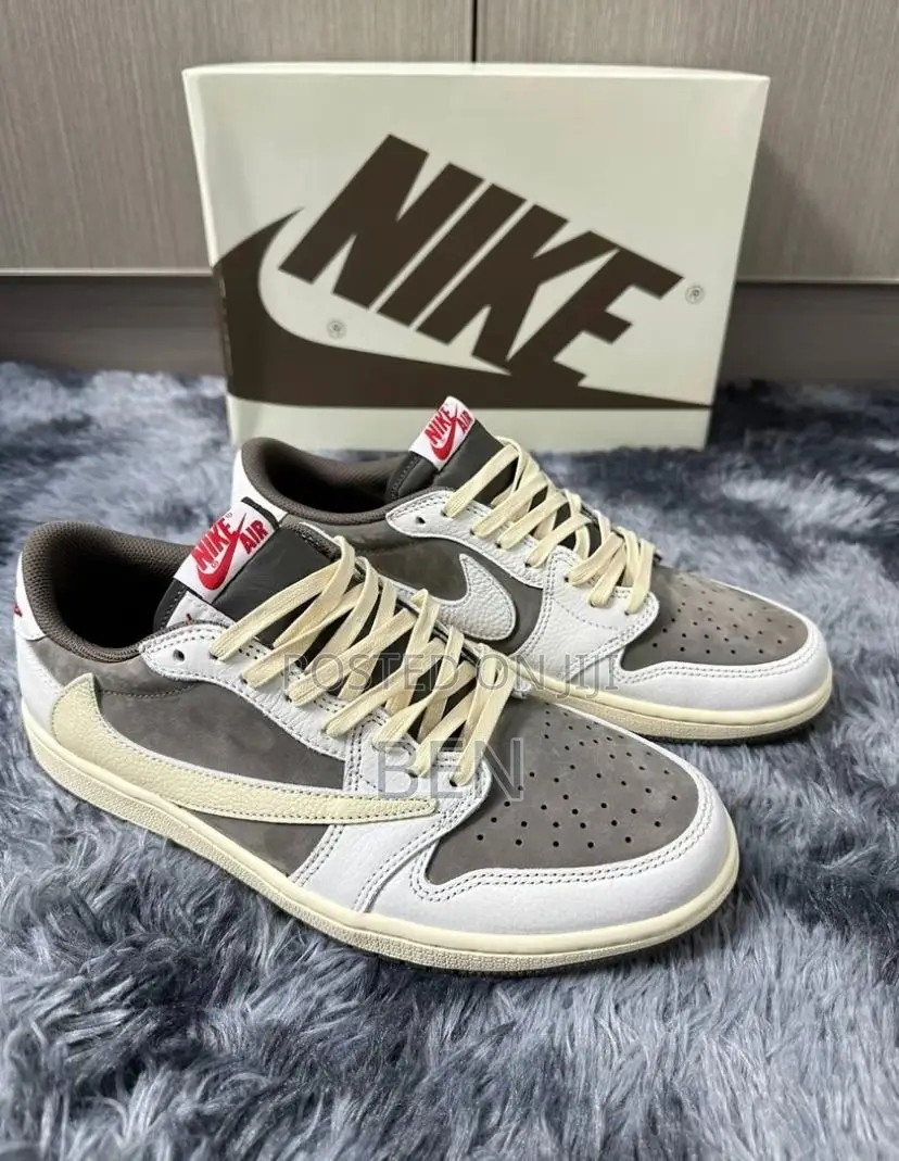 Travis Scott X Air Jordan 1 Low "Reverse Mocha" (Size 44) - Brand New
