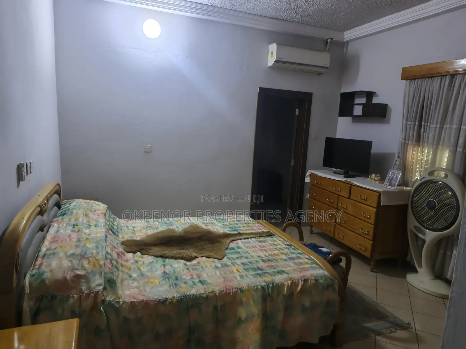 5bdrm House in Community6, Tema Metropolitan for sale