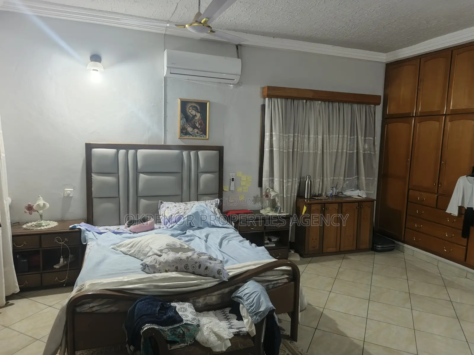5bdrm House in Community6, Tema Metropolitan for sale