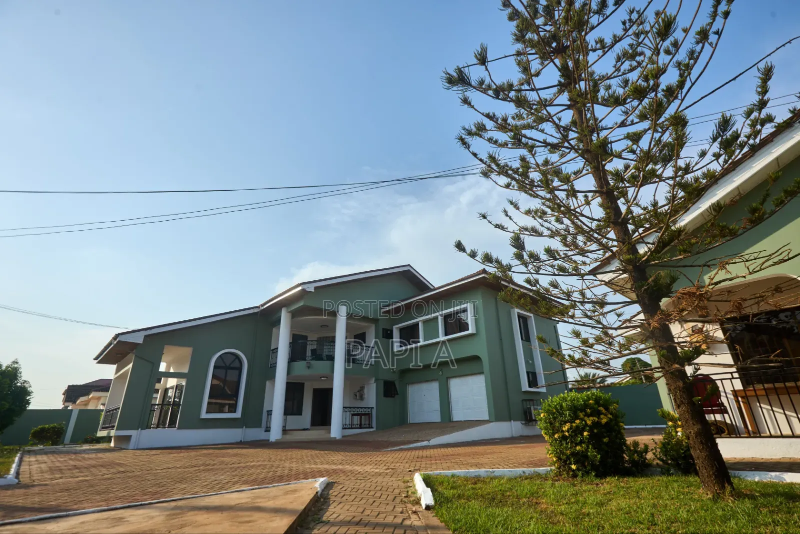 Furnished 8bdrm Mansion in Tema Metropolitan for rent