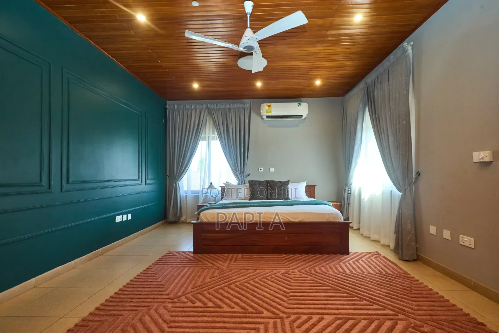 Furnished 8bdrm Mansion in Tema Metropolitan for rent