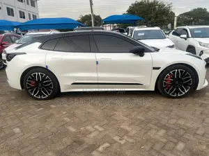 New Zeekr 001 2024 White