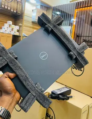 Laptop Dell Latitude 7390 8GB Intel Core i5 SSD 256GB