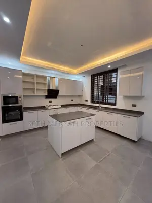 3bdrm House in 3 Bedroom House For, ECOMOG for sale
