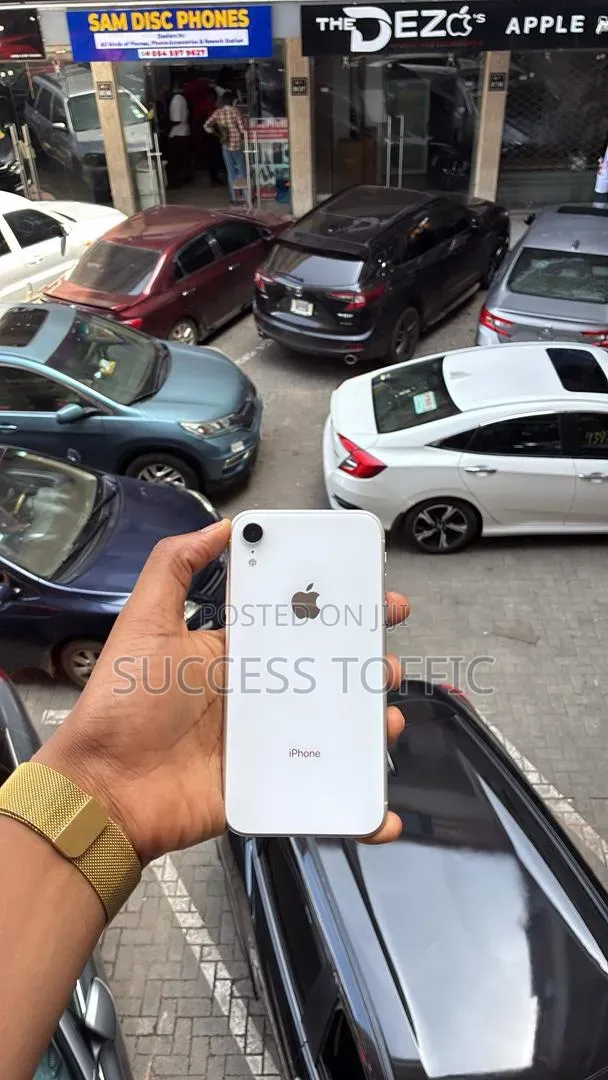 Apple iPhone XR 64 GB White