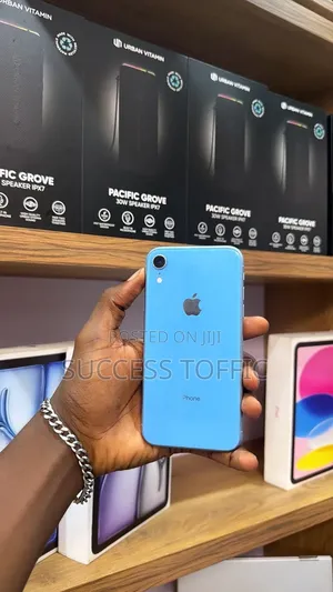 Apple iPhone XR 64 GB White
