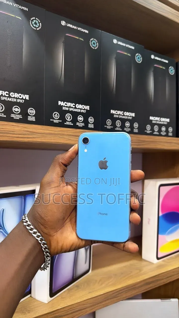 Apple iPhone XR 64 GB White