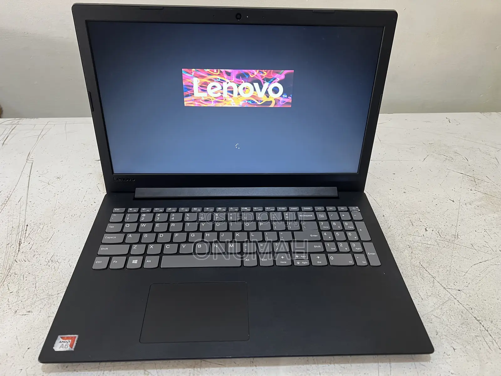 Laptop Lenovo 8GB AMD A6 HDD+SSD 256GB