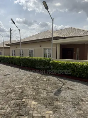 3bdrm House in 3 Bedroom House For, Pillar 2 for sale