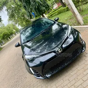 Toyota Corolla SE (1.8L 4cyl 6M) 2019 Black