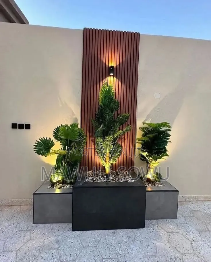 Flowerbeds and Flowerpots Deco