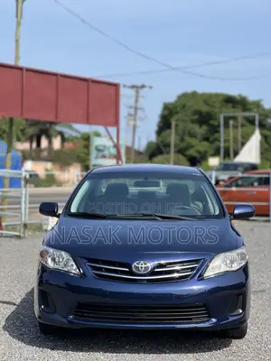 Toyota Corolla LE 4dr Sedan (1.8L 4cyl 4A) 2013 Blue