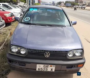 Volkswagen Golf 1.6 2000 Silver